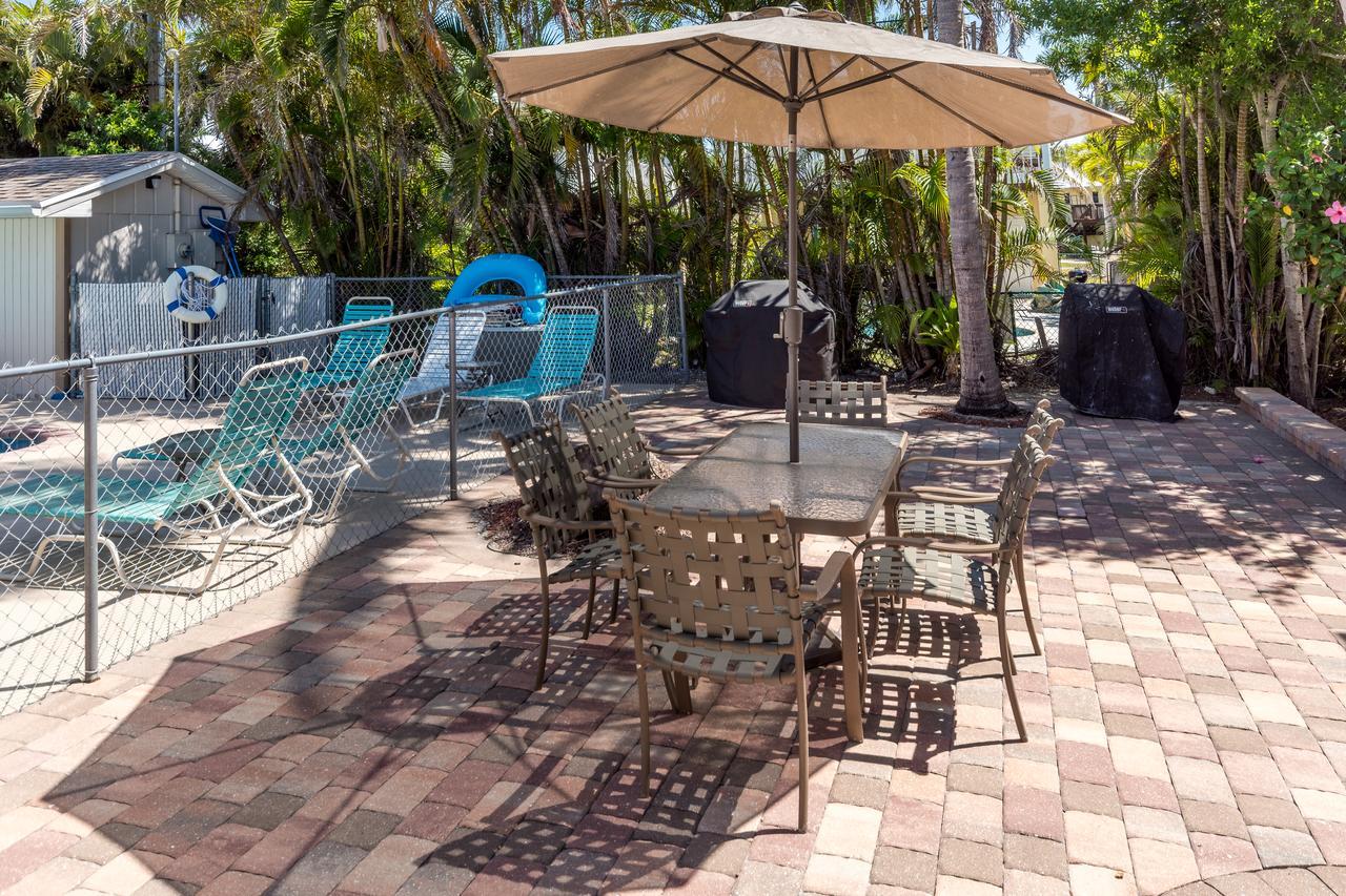 Gulf Breeze Condos Fort Myers Beach Exterior foto