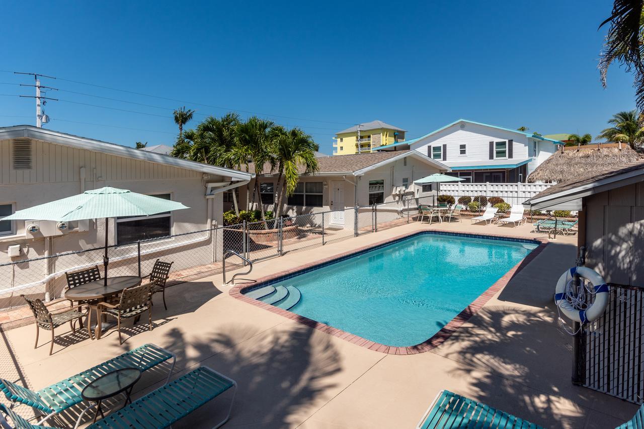 Gulf Breeze Condos Fort Myers Beach Exterior foto